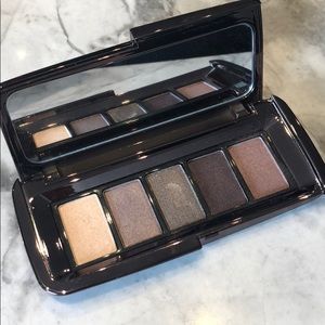 Hourglass Graphik Eyeshadow Palette in Expose